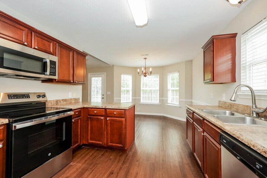 Building Photo - 1229 Shannon Ln