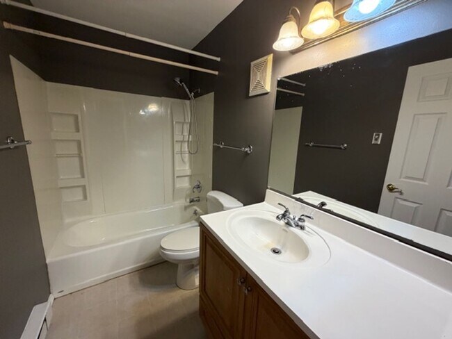 Building Photo - 7489 Hazelcrest Dr
