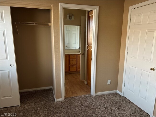 Building Photo - 1094 Silver Stone Way