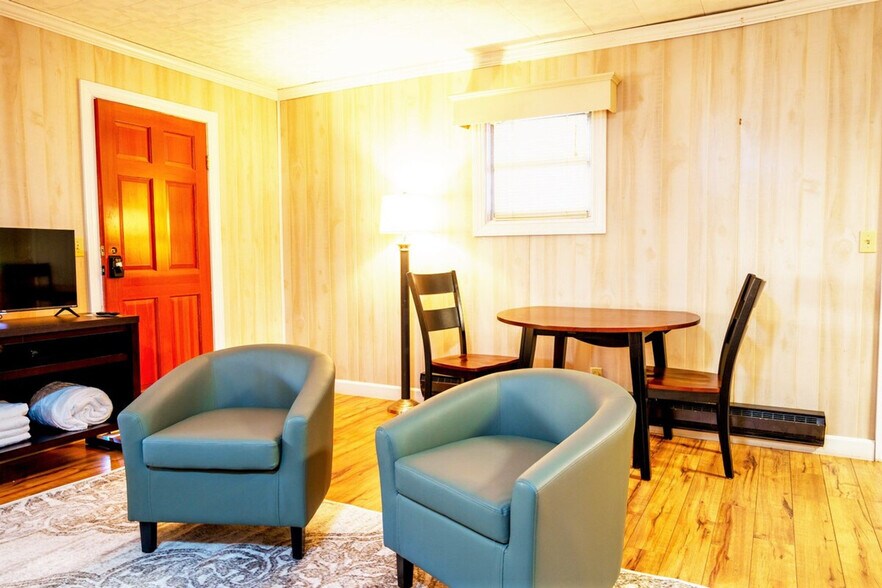 Building Photo - 90 Faulkner Rd