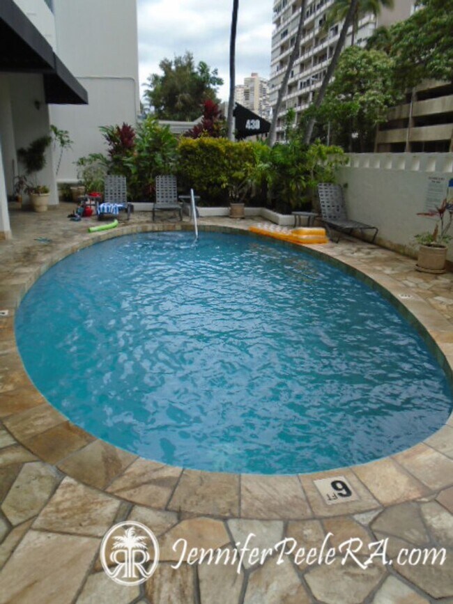 Building Photo - Window AC. Furnished. Near Beaches. (RRLLC)