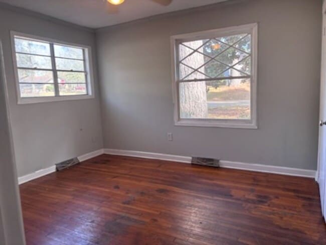 Building Photo - 2005 Wisteria Dr