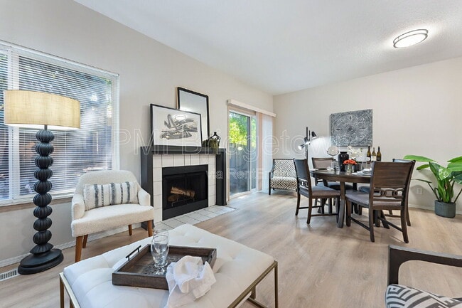 Building Photo - 2026 Virginia Ln