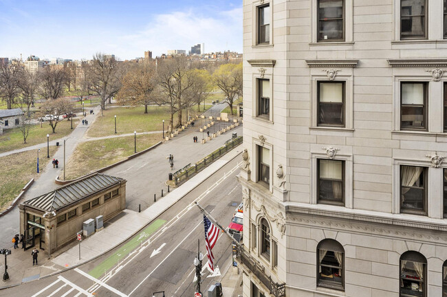 Building Photo - 62 Boylston St