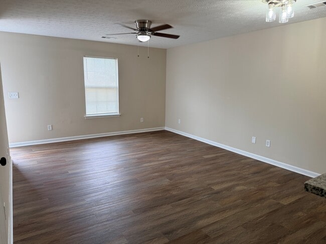 Building Photo - 5217 Crystal Ct