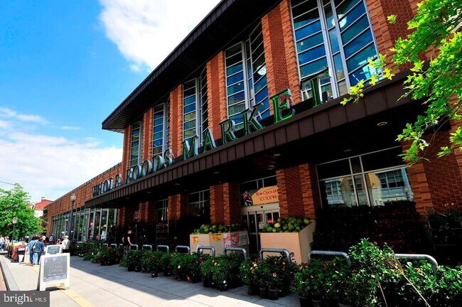 Building Photo - 1525 P St NW