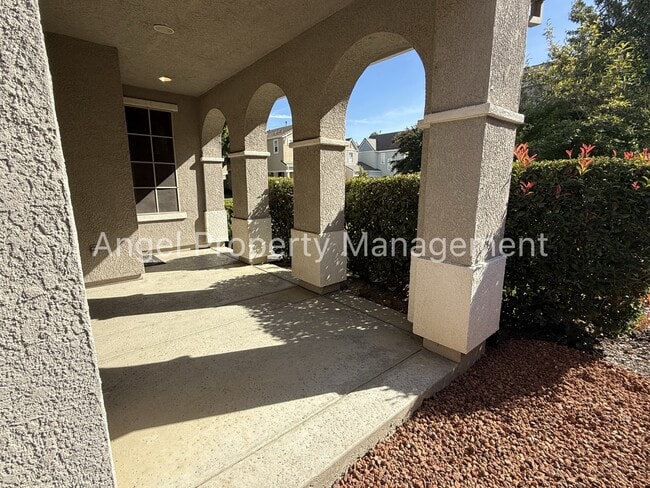 Building Photo - 3055 Brunnet Ln