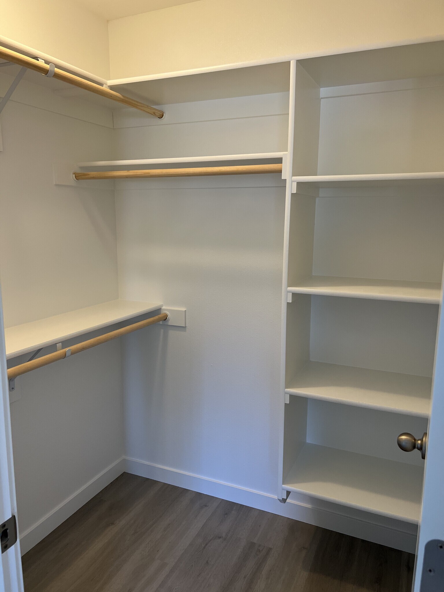 Owners Suite walkin closet - 4840 48th Loop