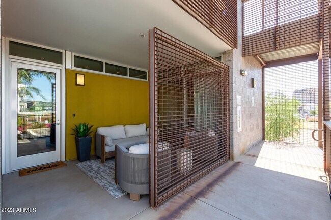 Building Photo - 4737 N Scottsdale Rd