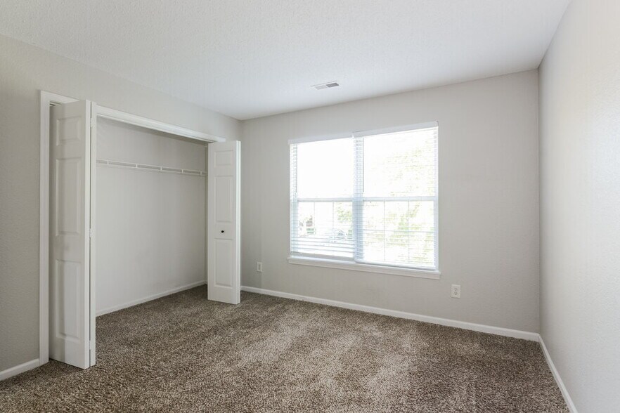Building Photo - 7148 Kimble Dr
