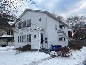 Building Photo - 33 Spring St