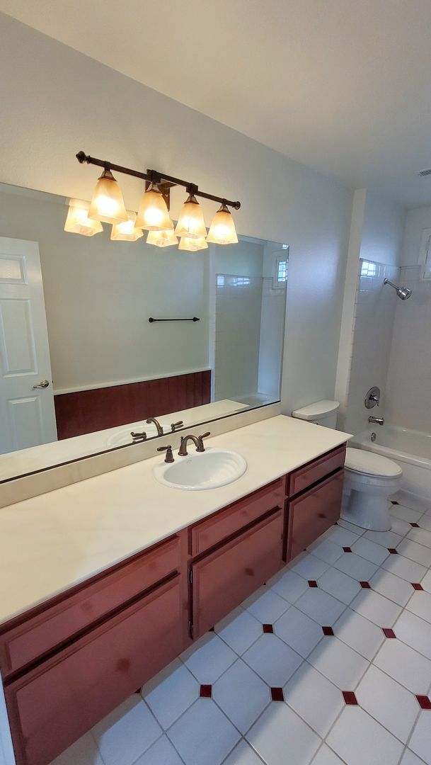 Building Photo - NOW AVAILABLE!! Gorgeous Two Story 3 Bedroom 3 Bath Perfect for Working From Home and Entertaining!