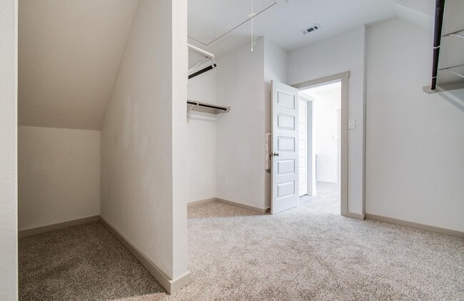 Building Photo - 14506 Rain Tree Dr