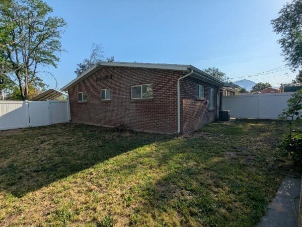 Building Photo - 4365-4367 Rose Garden Ln