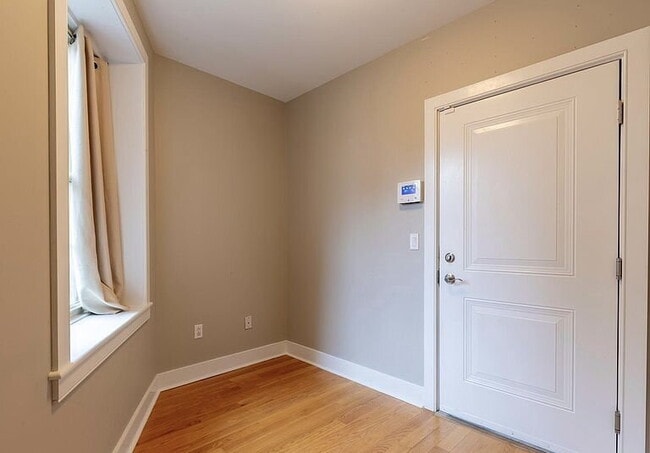 Building Photo - 2-Bed, 2-Bath Gem in Philadelphia's