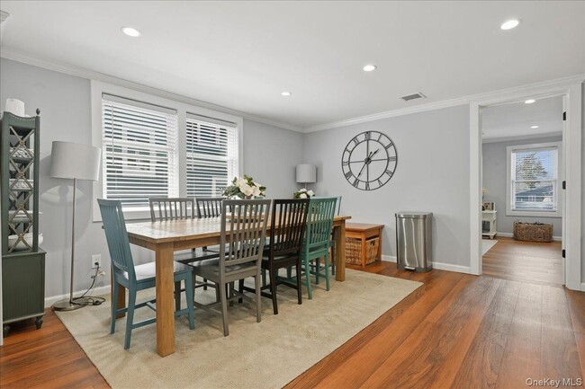 Building Photo - 5 Carlton Ave