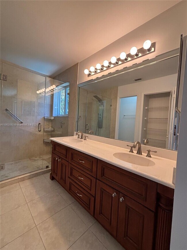Building Photo - 7323 SW 158th Ave
