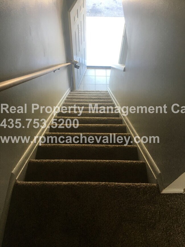 Building Photo - 2662 N 370 E