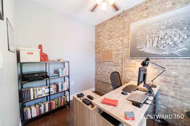 Building Photo - 1138 N Winchester-2