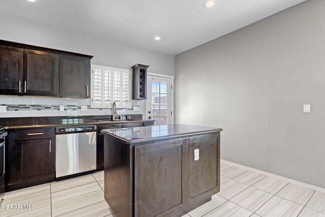 Building Photo - 14365 Jonathan K. Molina Ct