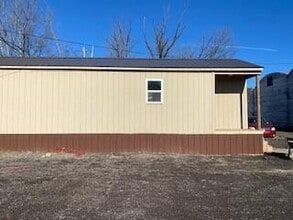 Building Photo - 222 Oliver St