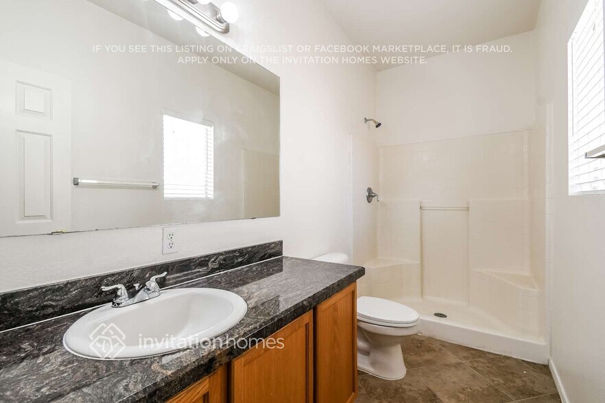 Building Photo - 806 E Tortoise Trail