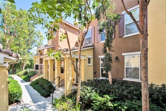 Building Photo - 1014 Timberwood