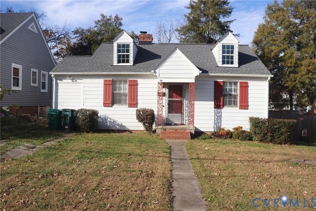 Building Photo - 2628 Kenwood Ave