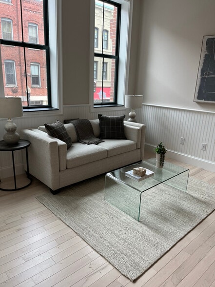 Building Photo - 29 Washington St