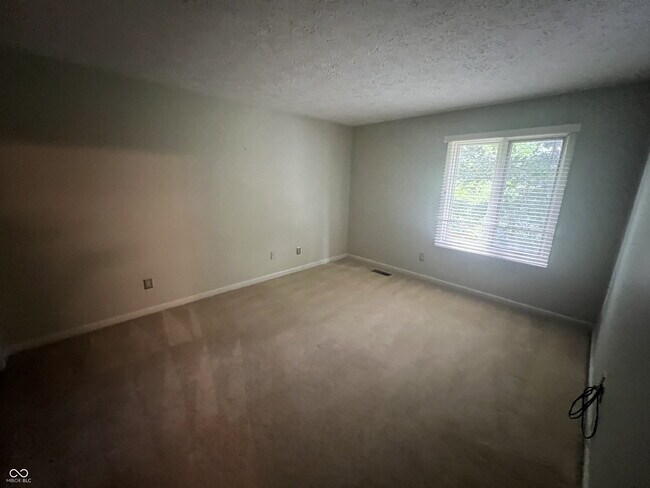 Building Photo - 12748 Limberlost Dr