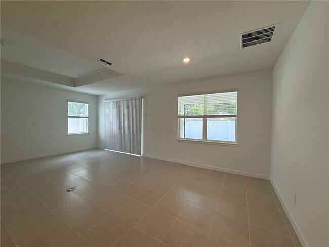 Building Photo - 3915 Big Sky Dr