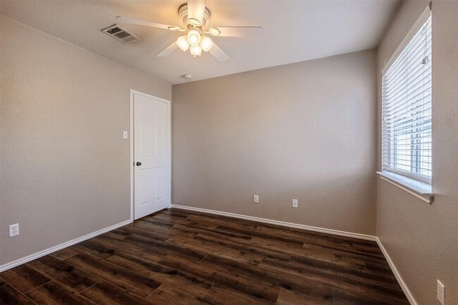 Building Photo - 2208 Melissa Oaks Ln