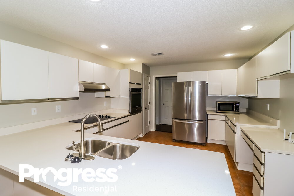 Building Photo - 237 Richards Way Dr