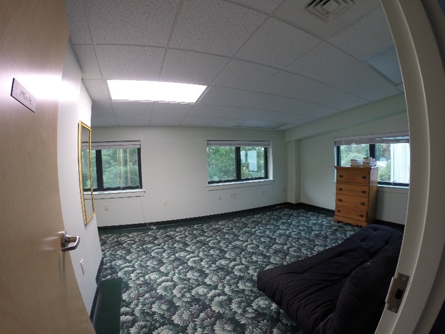 Building Photo - 55 US-1 BYP