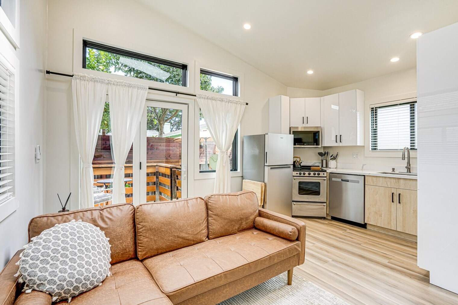 Building Photo - 3381 Pinole Valley Rd