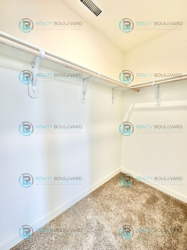 Building Photo - Modern 2 Bedroom 2Bath Townhome with Dual Patios & Designer Finishes near Truckee River