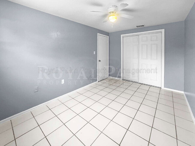Building Photo - 6617 Warwick Cir