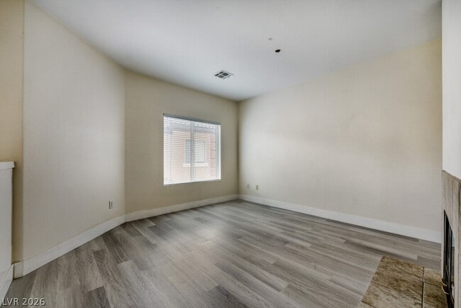 Building Photo - 10443 Alpine Edge Ave