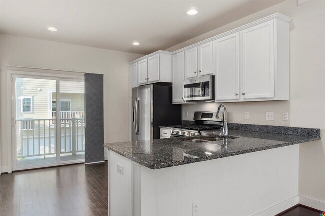 Building Photo - 5302 Masons Ln