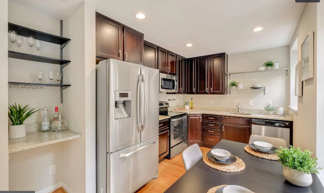 Building Photo - 3760 39th Street NW