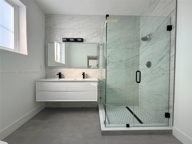 Building Photo - 561 NW 41st St