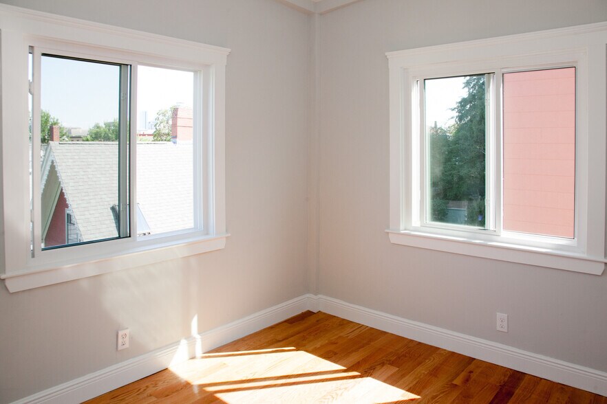 Building Photo - 377 Prospect St