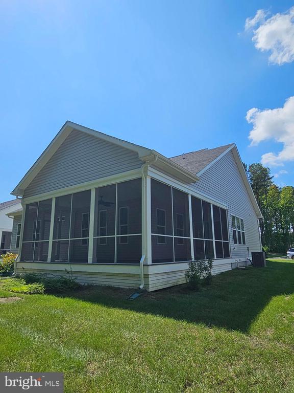 Building Photo - 18583 Emerson Way