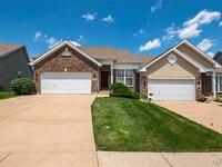 Building Photo - 213 Belmonte Cir