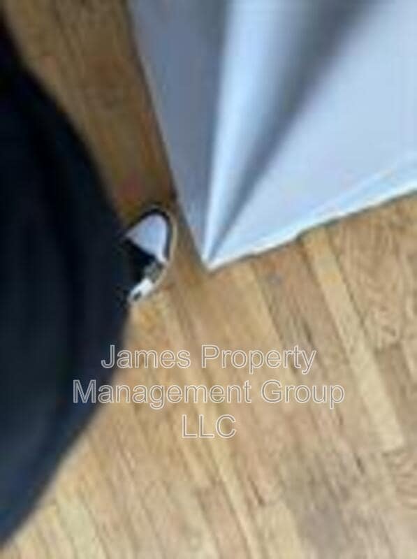 Building Photo - 3213 W Warren Blvd