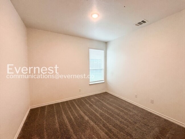 Building Photo - 853 Freedom Cir