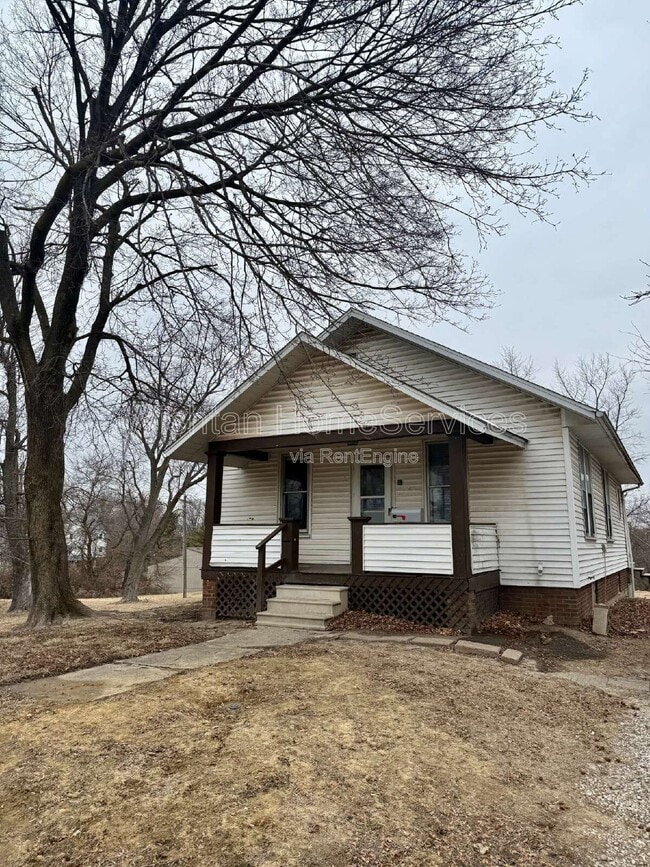 Building Photo - 530 W Orchard Dr