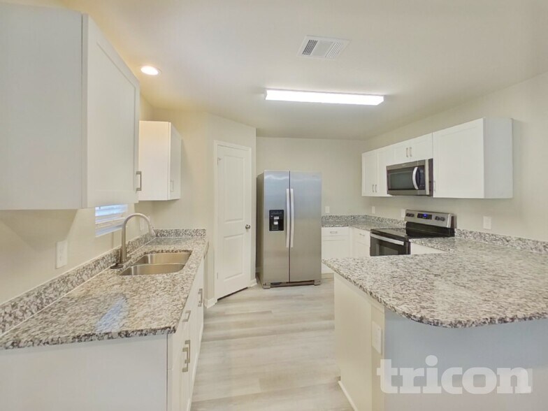 Building Photo - 15673 Briar Frst Dr