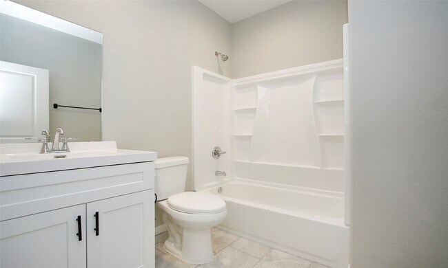 Building Photo - 14010 Longstreet Rd