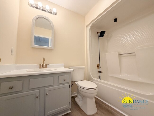 Building Photo - 3 Bedroom Home in sought-after Poquito Bayou with Boat Ramp Access!